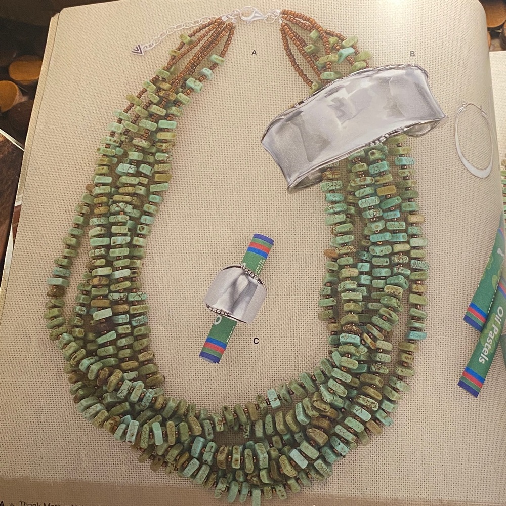 SILPADA N1535 gorgeous Green Howlite necklace